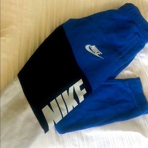 Boys Nike sweats jogger style